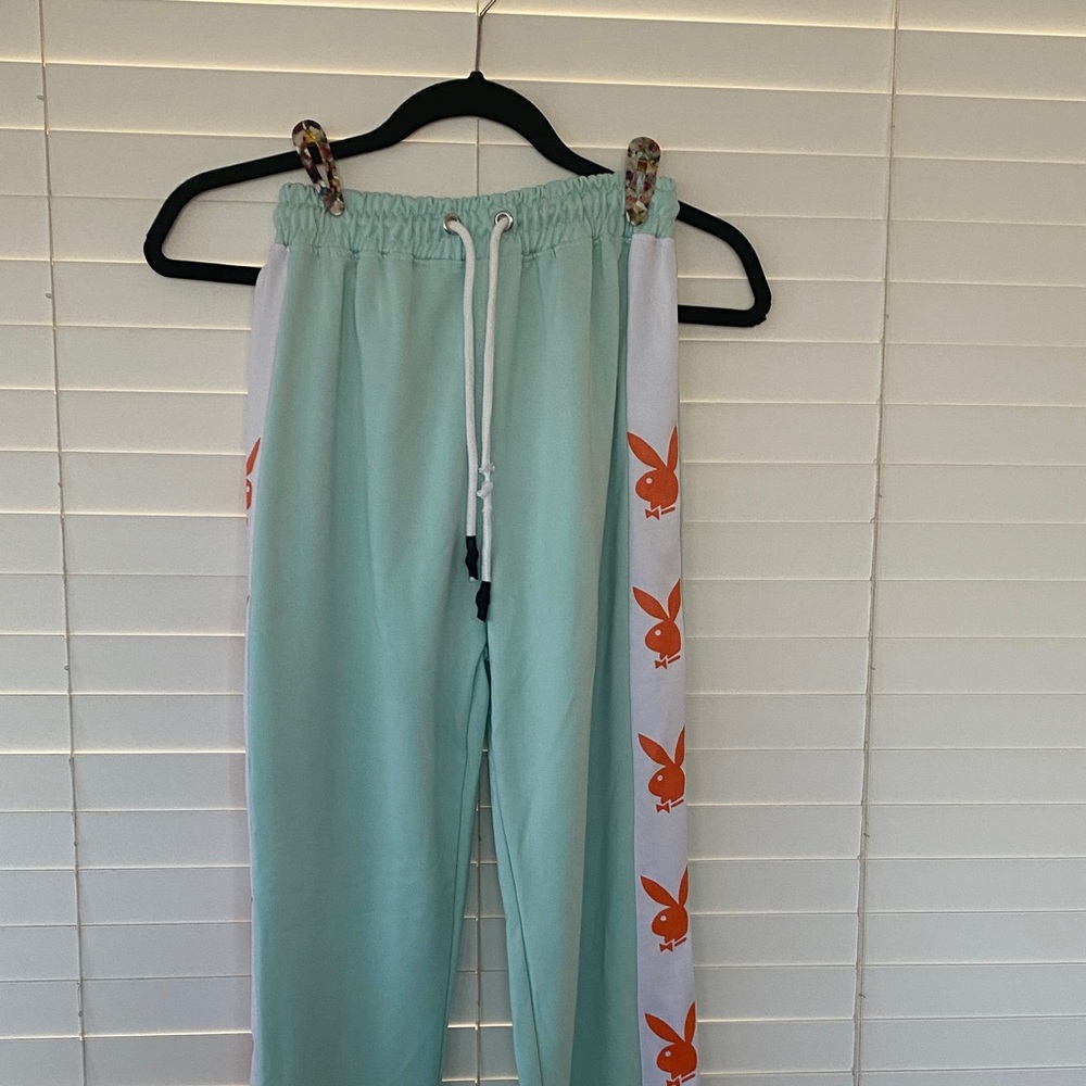 Playboy x Missguided Mint
Colorblock pants